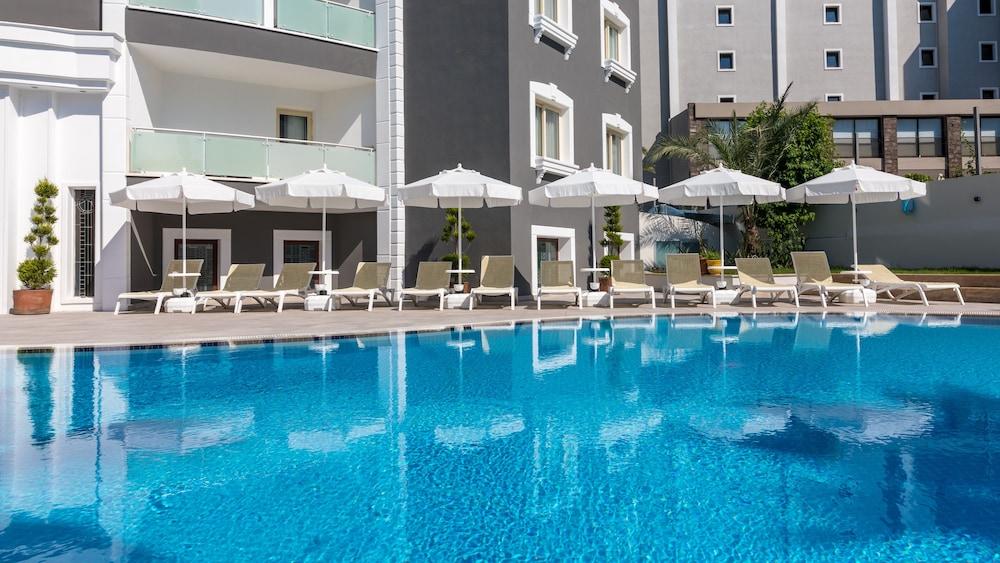 Motto Premium Marmaris Hotel Exterior photo